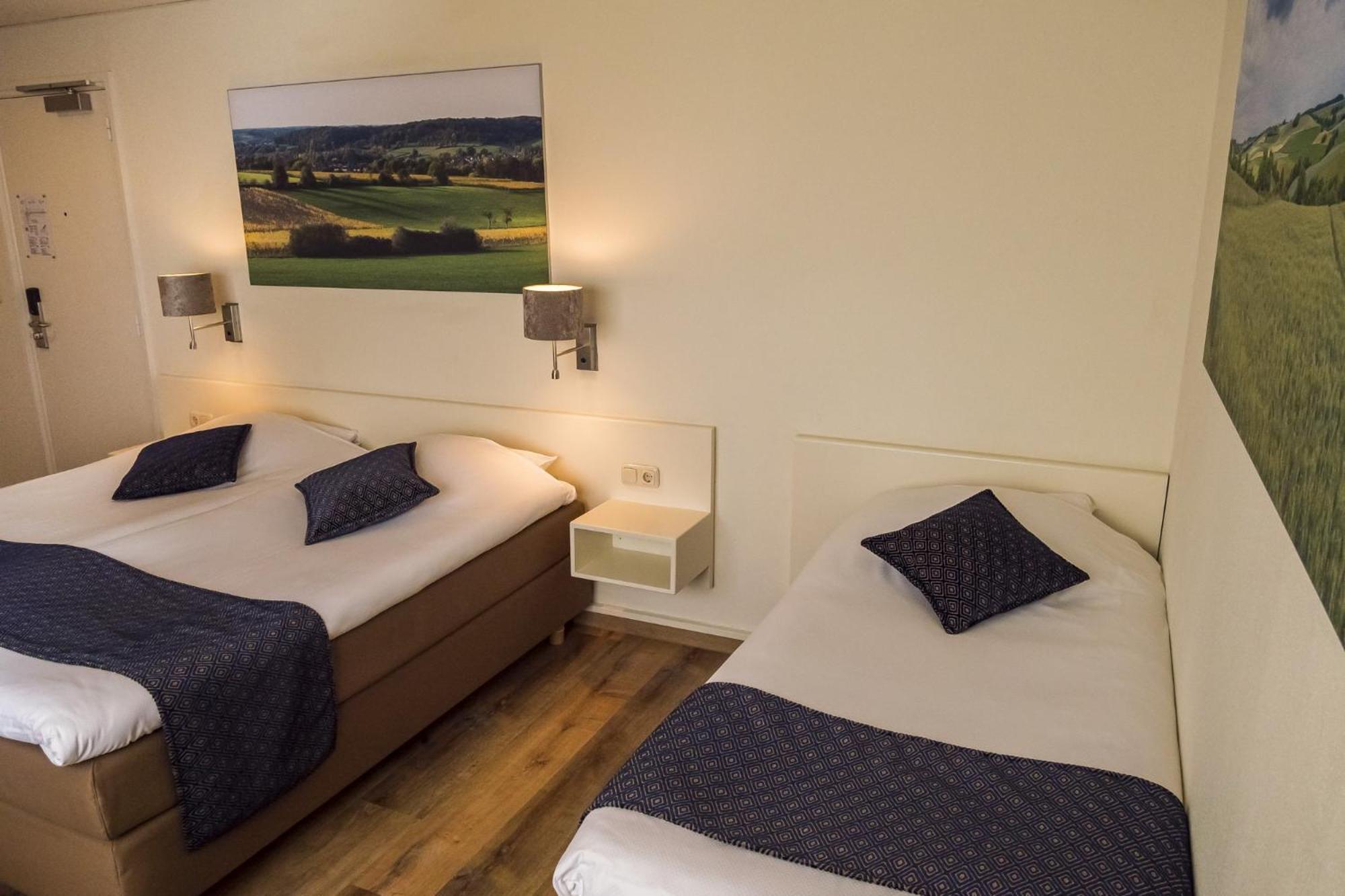 Western Hotel 4*
